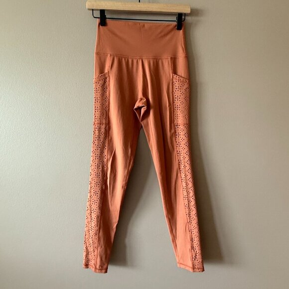 Women's M Aerie Chill Play Move Terracotta Leggings Cut Out Design High Waisted - Picture 2 of 9